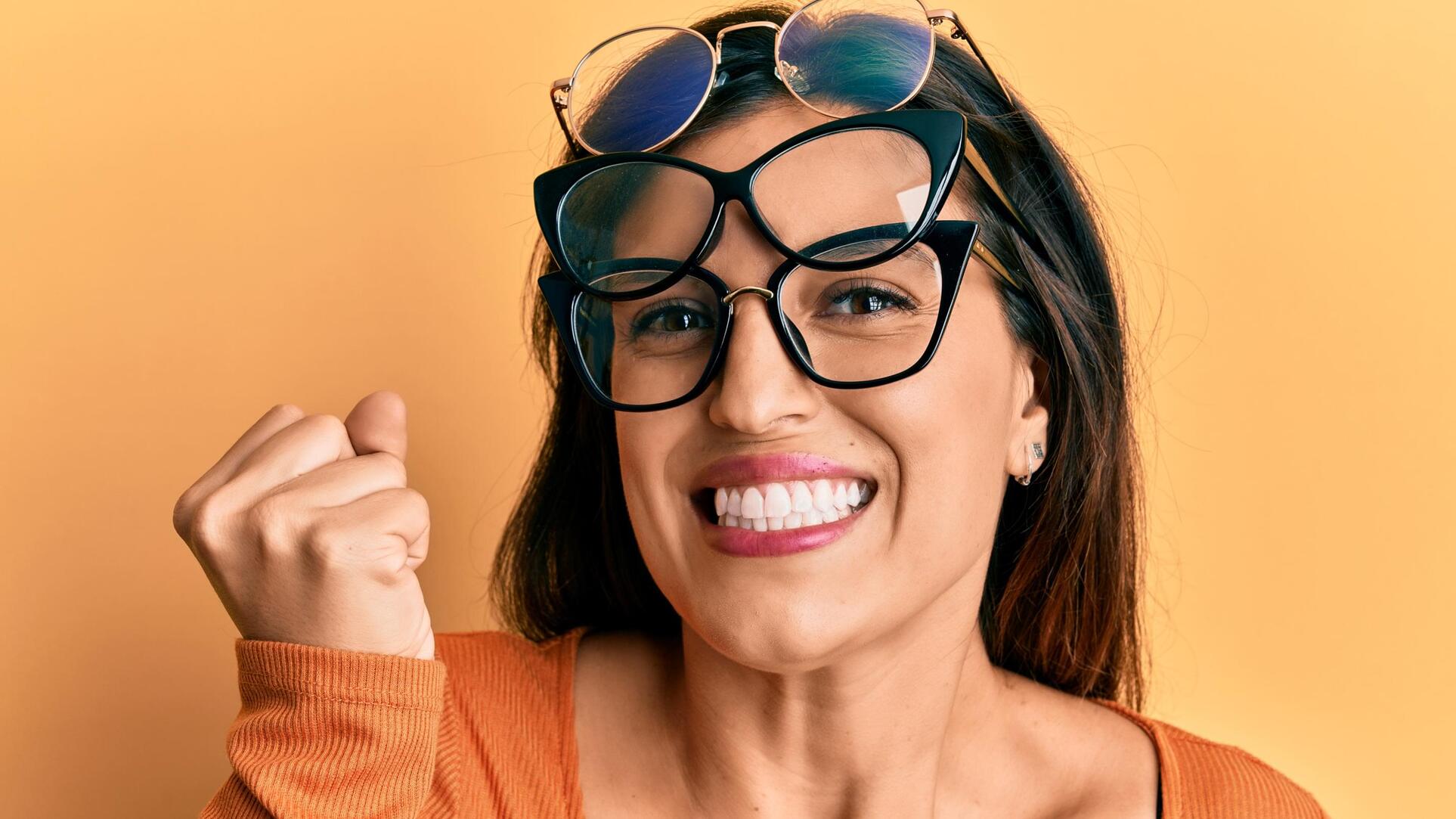 7 Telltale Signs You Need Glasses: Know the Clues!