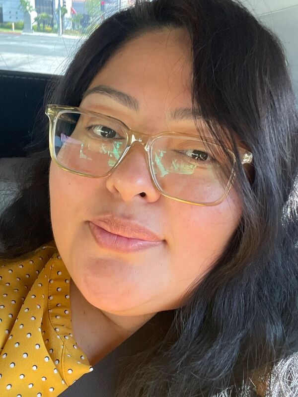 Customer review of Pretty by Mirna G.