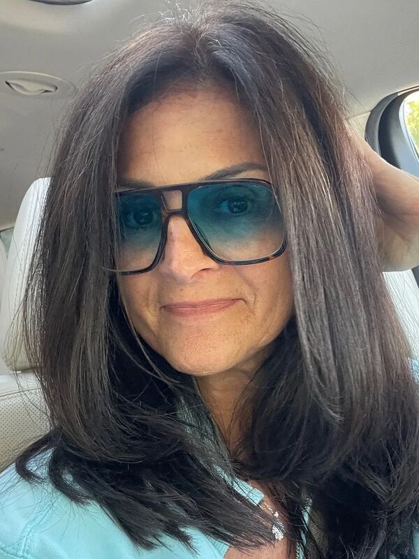 Customer review of Kingston by Laurie O.