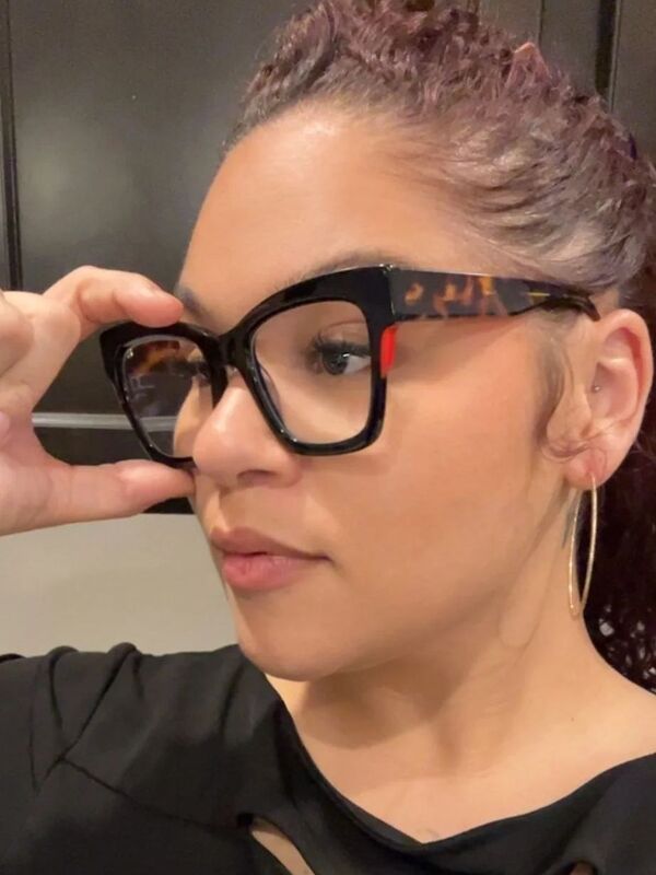 Customer review of Yatole by Ashley P.