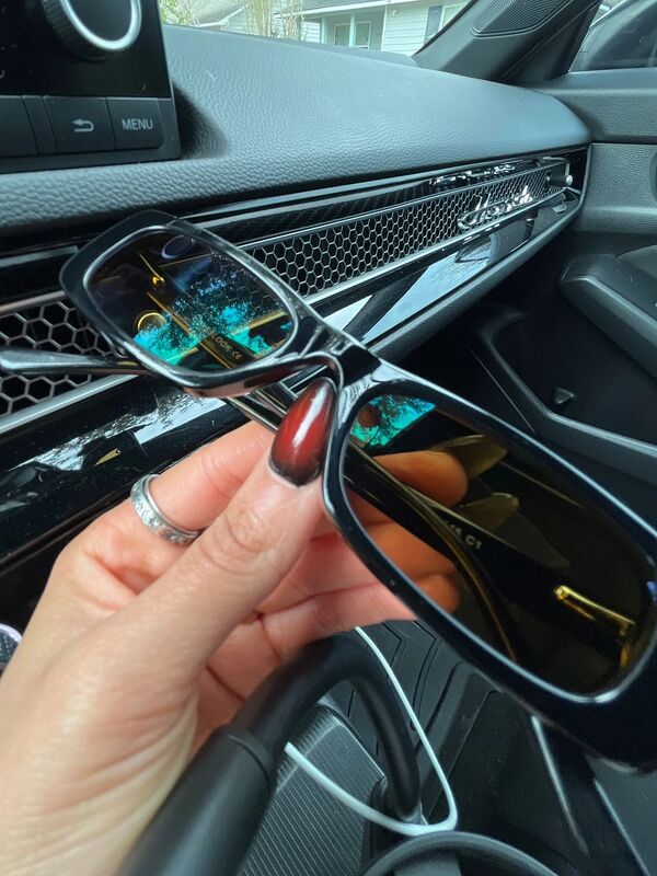 Customer review of 1940s by Halle T.