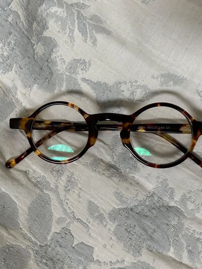 Customer review of Enno by Christopher M.