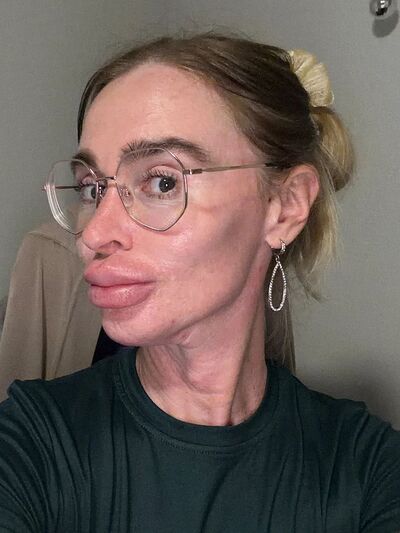 Customer review of Sunshine by Anastasia P.