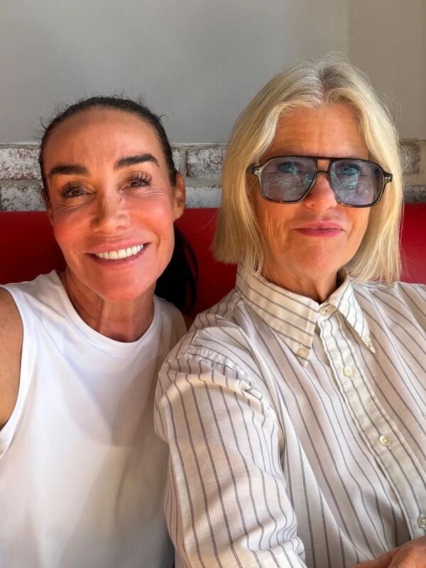 Customer review of Kingston by Angela H.