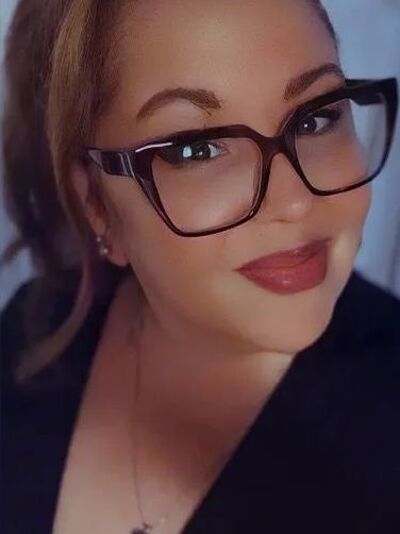 Customer review of Gwee by Karina B.