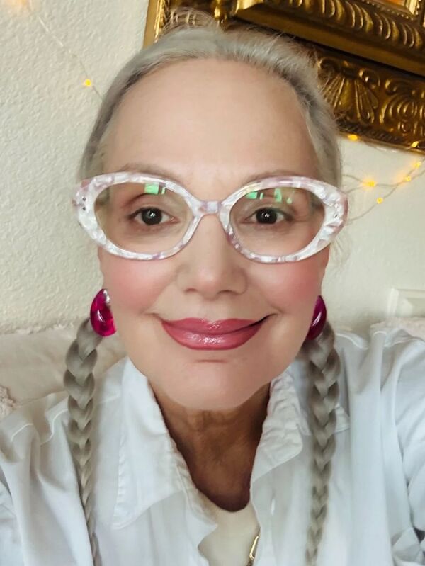 Customer review of Quuen by Alexandria C.