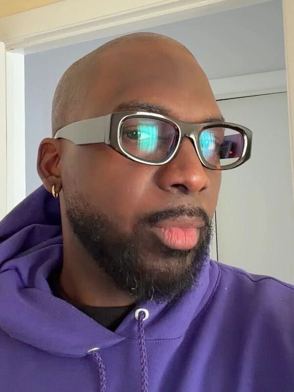 Customer review of Elm by Vivien E.