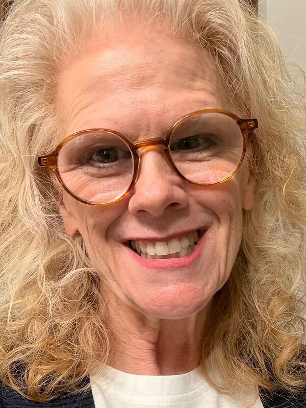 Customer review of Future by Melissa P.