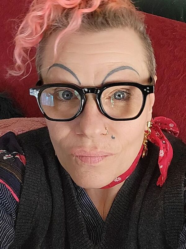 Customer review of Fingar by Leddy L.