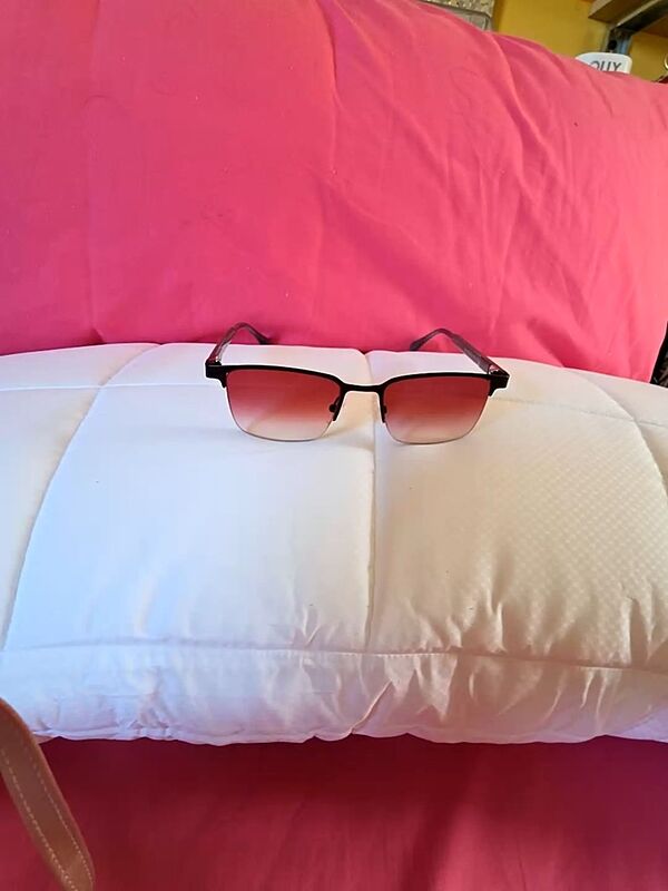 Customer review of Tunt by Nina P.