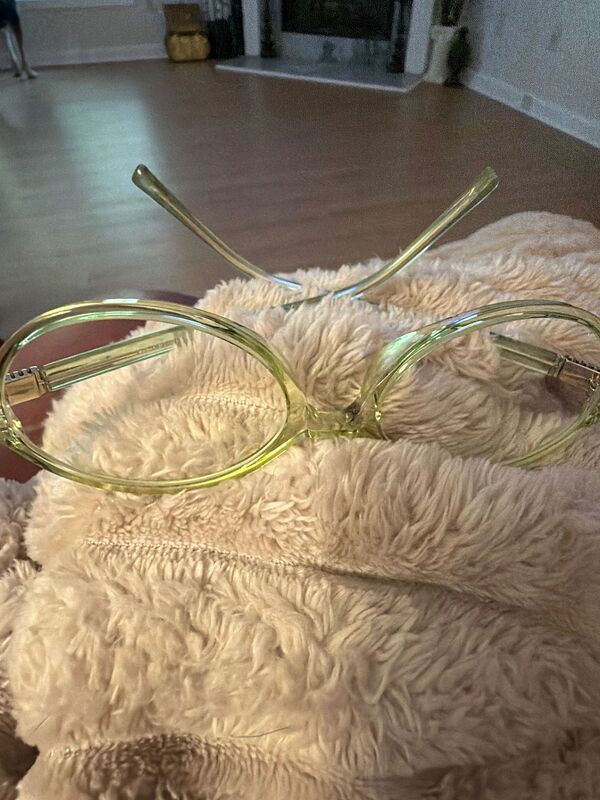 Customer review of Ubell by Debra R.