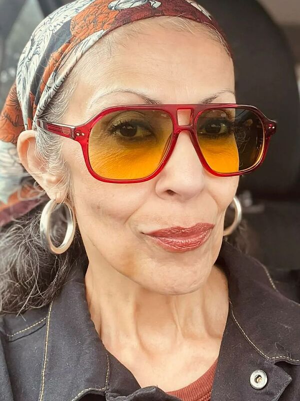 Customer review of Kingston by Christina V.