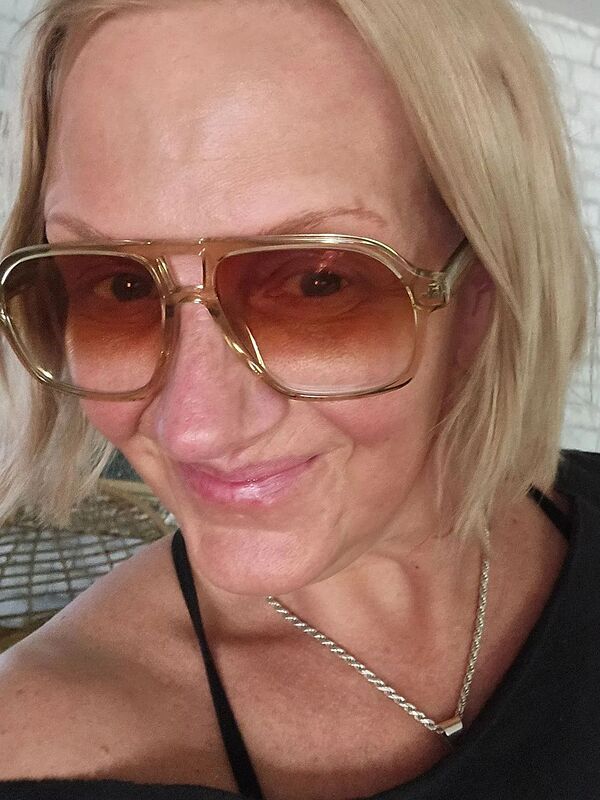 Customer review of Kingston by Sherry W. L.