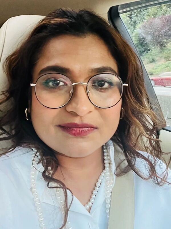 Customer review of Cosmos by Sonali N.