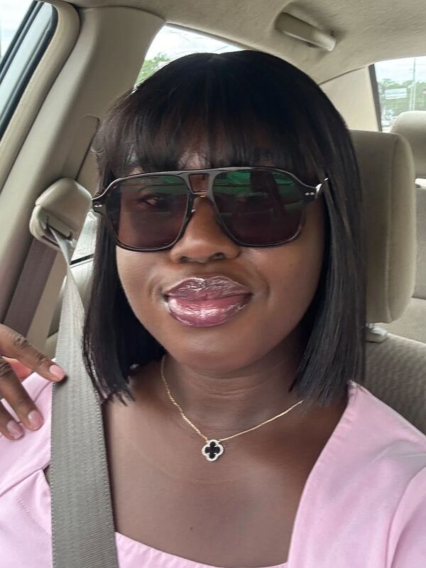 Customer review of Kingston by Titilope A.