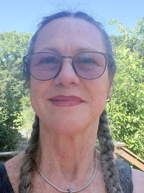 Customer review of Monday by Cheryl K.